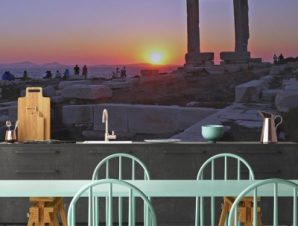 Η αψίδα της Νάξου στο ηλιοβασίλεμα Ελλάδα Ταπετσαρίες Τοίχου 100 x 100 εκ.
